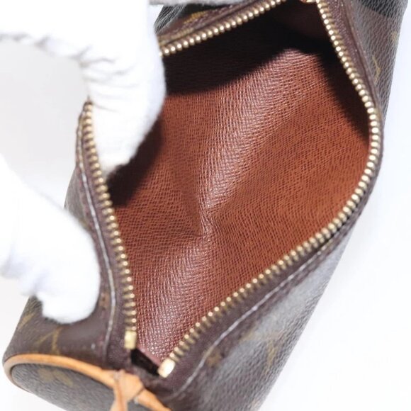 LOUIS VUITTON Monogram Papillon Pouch LV Auth 126576 - Picture 2 of 14